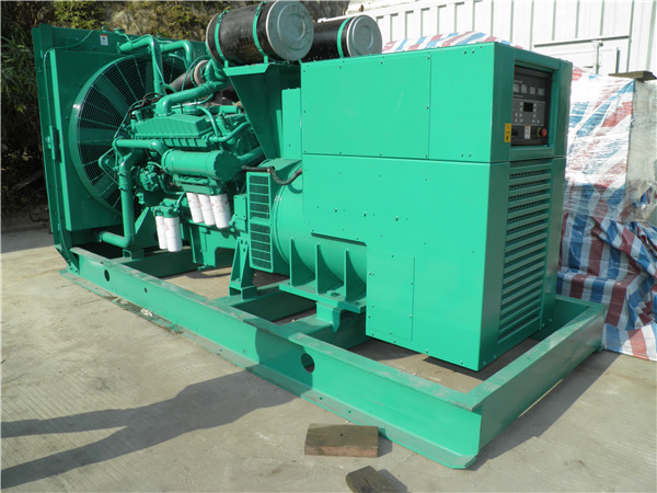 萝北出租发电机 发电机组厂家：柴油发电机组的控制屏的作用是什么？