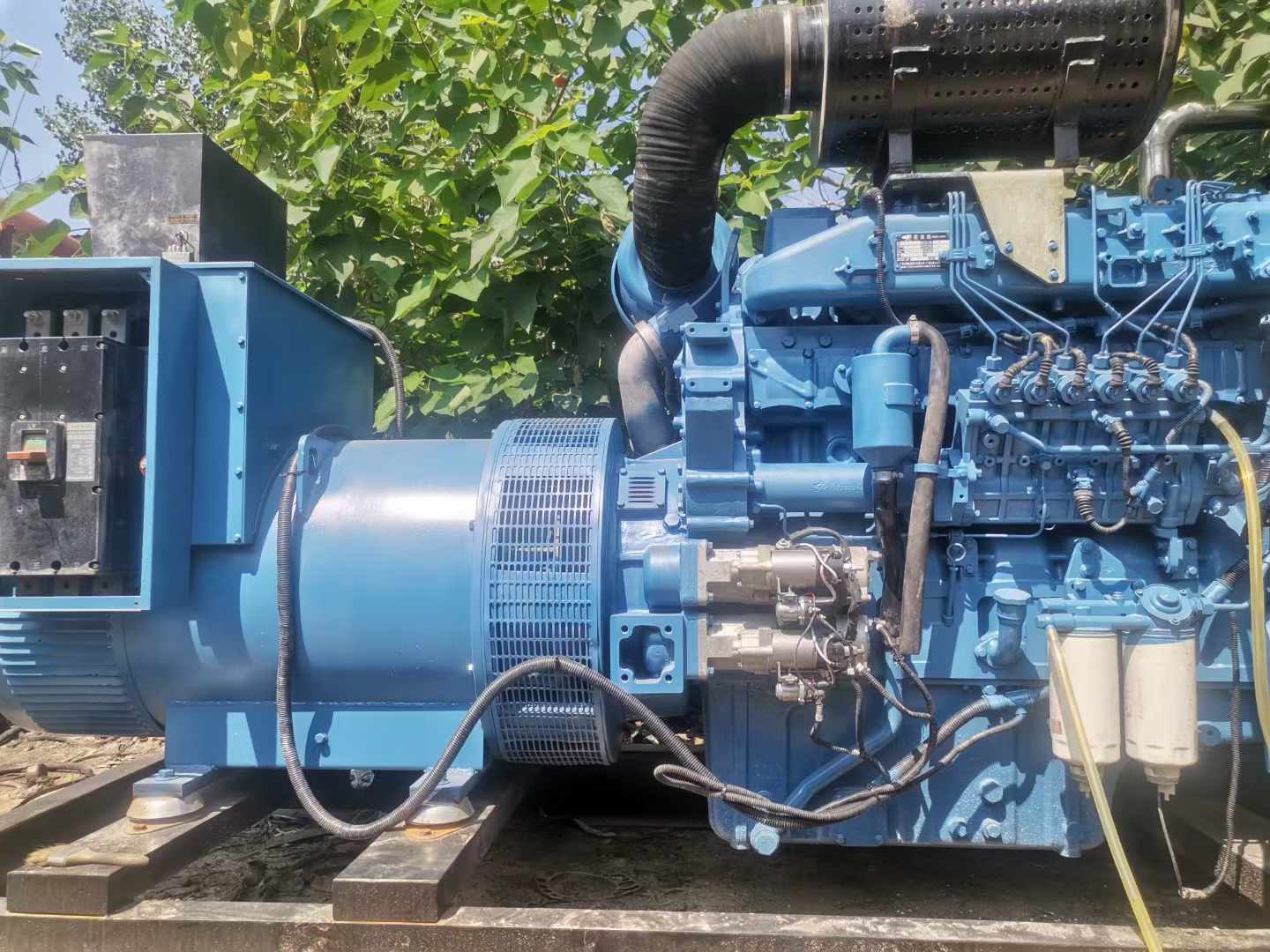萝北详细说明降低 800kW 柴油发电机输出电流波动的方法